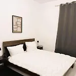 Koelner Street Loft ,neu Renoviert Fuer Bis Zu 5 Personen Mit Kueche Und Bad 杜塞尔多夫