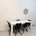 아파트 Koelner Street Loft ,neu Renoviert Fuer Bis Zu 5 Personen Mit Kueche Und Bad