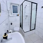 Koelner Street Loft ,neu Renoviert Fuer Bis Zu 5 Personen Mit Kueche Und Bad 아파트