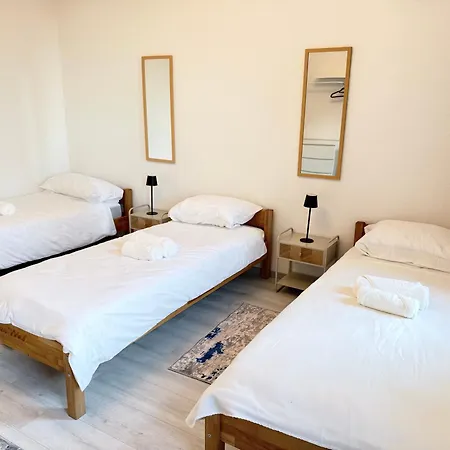Koelner Street Loft ,neu Renoviert Fuer Bis Zu 5 Personen Mit Kueche Und Bad 아파트 뒤셀도르프