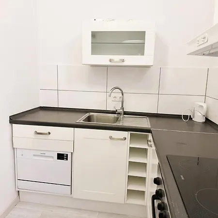 Koelner Street Loft ,neu Renoviert Fuer Bis Zu 5 Personen Mit Kueche Und Bad *