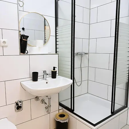 Koelner Street Loft ,neu Renoviert Fuer Bis Zu 5 Personen Mit Kueche Und Bad Düsseldorf