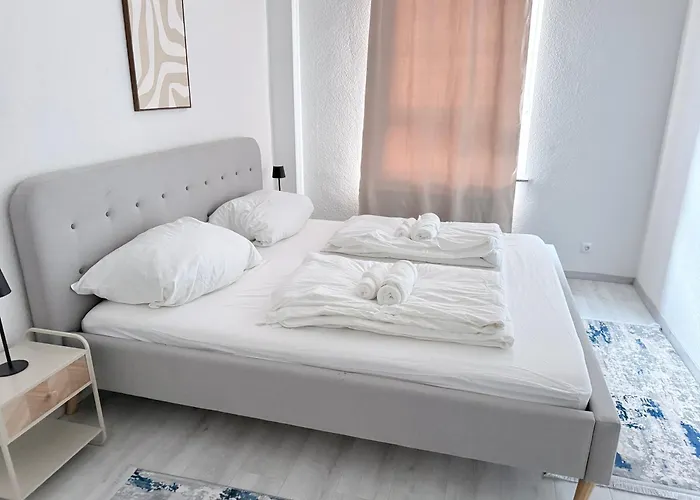 Koelner Street Loft ,neu Renoviert Fuer Bis Zu 5 Personen Mit Kueche Und Bad 아파트 뒤셀도르프